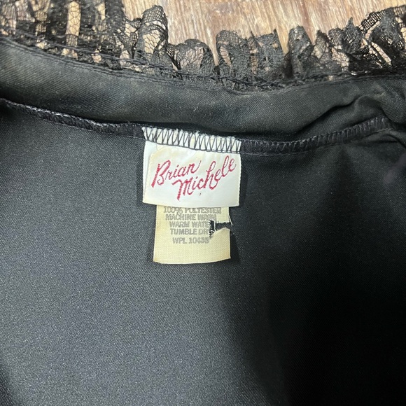 Vintage 70s Black goth alt blouse with tie neck - Picture 4 of 5